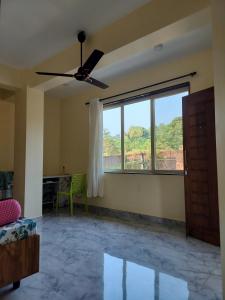 Galería fotográfica de Vrindavan homestay Panaji 1BHK en Batim 8 fotos más