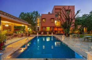 Hồ bơi trong/gần Bassi House - A Boutique Homestay +23 ảnh