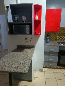 Køkken eller tekøkken på Queens Gardens + 7 billeder