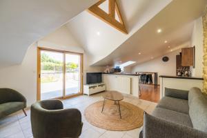 Η κουζίνα ή μικρή κουζίνα στο Grande maison familiale avec jardin parking et jeux