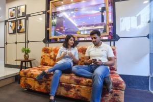 Khách lưu trú tại FabHotel Royal Palace