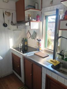 Η κουζίνα ή μικρή κουζίνα στο La terrazza sul Borgo di Quadroni +16 φωτογραφίες