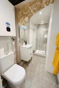 Ένα μπάνιο στο Le Contemporain - Macon Hyper Centre - Proche Gare