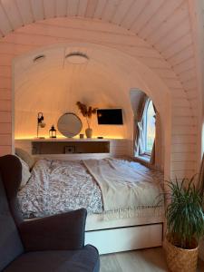 Postel nebo postele na pokoji v ubytování Pedaspä Igloo House and Sauna