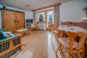 Posezení v ubytování Haus Rosenbächle