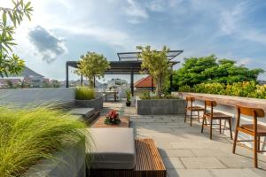 Κήπος έξω από το Villa Narda Seminyak by Nagisa Bali