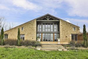 Budova, kde se vila nachází