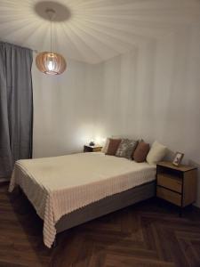 Postel nebo postele na pokoji v ubytování Luxury 3-bedroom apartment for up to 6 people in the city center