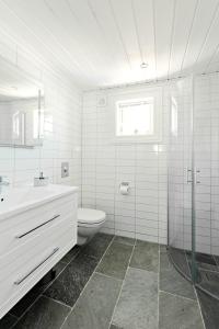 Phòng tắm tại Stranda Fjellgrend 2 bedrooms and loft - 14B
