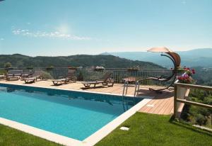 En generel udsigt til bjerge eller udsigt til bjerge taget fra feriehuset