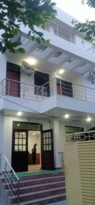 Hoone, kus külalistemaja asub