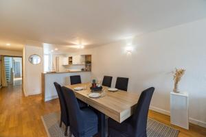 Φωτογραφία από το άλμπουμ του Logement de charme au centre de Guingamp pour 8 στο Guingamp