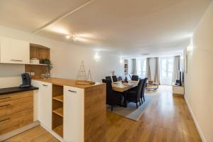 Φωτογραφία από το άλμπουμ του Logement de charme au centre de Guingamp pour 8 στο Guingamp +21 φωτογραφίες