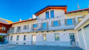 Το κτήριο όπου στεγάζεται  το διαμέρισμα