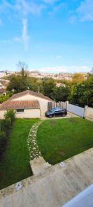 Swimmingpoolen hos eller tæt på Maison 6 personnes Angouleme