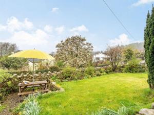 Aed väljaspool majutusasutust 2 Bed in Eskdale SZ464