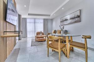 Posezení v ubytování Sandton Luxury Apartments at Hydro