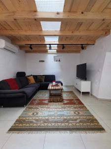 Posezení v ubytování Smetova - The Blue Door House