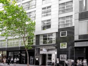 Будівля апарт-готелю