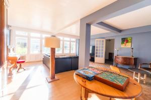 Posezení v ubytování Maison 8 pers jardin centre ville 15 min de plages