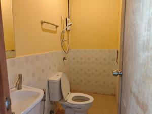 Ένα μπάνιο στο KA-NAM-NA-Pai