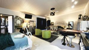 Μια τηλεόραση ή/και κέντρο ψυχαγωγίας στο Studio47