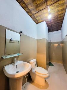 Koupelna v ubytování River Resort by The Ceylon Adventure Sports Kithulgala