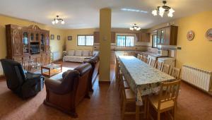 Χώρος καθιστικού στο Garrote Rivera