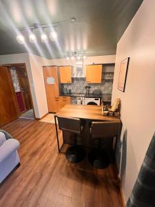 Una cocina o cocineta en Cute and Cosy Apartment in the heart of Derry