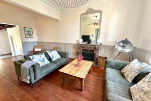 Khu vực ghế ngồi tại La Villa Dorange