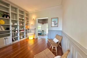 Khu vực ghế ngồi tại La Villa Dorange +55 ảnh