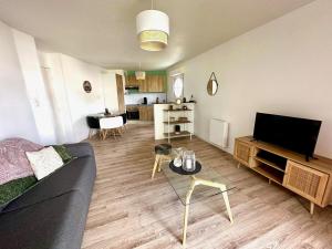 Kuchyň nebo kuchyňský kout v ubytování Appartement neuf proche Guingamp + 19 fotografií