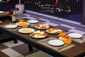 Jídlo v hotelu nebo okolí