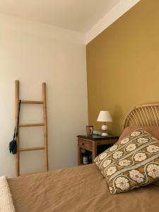 Voodi või voodid majutusasutuse House With Pool In Monts D'ardèche toas