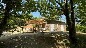 Hoone, kus puhkemaja asub