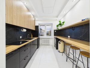 Nhà bếp/bếp nhỏ tại ApartamentySnu, Kasztelańska I +33 ảnh