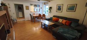 Φωτογραφία από το άλμπουμ του Fell & Pfote σε Fell