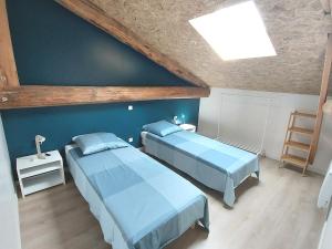 Fotografie z fotogalerie ubytování Gîte in logement complet - 11 personnes - max 15, sous réserve v destinaci Varennes-Saint-Honorat + 9 fotografií