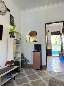 Η κουζίνα ή μικρή κουζίνα στο RainesHouse