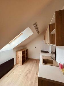 Η κουζίνα ή μικρή κουζίνα στο Leśna Stacja