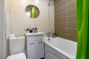 Phòng tắm tại Уютная Евродвушка рядом с Центральной Мечетью +14 ảnh