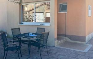 Φωτογραφία από το άλμπουμ του Stunning Home In Lovorje With Private Swimming Pool, Can Be Inside Or Outside σε Lovorje