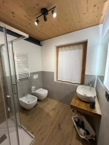 Ένα μπάνιο στο Cusìcla Affittacamere +31 φωτογραφίες