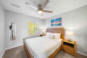 Ένα ή περισσότερα κρεβάτια σε δωμάτιο στο 4704 Flagler Beach Way +28 φωτογραφίες