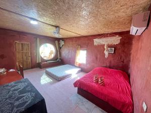 Ένα ή περισσότερα κρεβάτια σε δωμάτιο στο Kaewma farmstay +33 φωτογραφίες