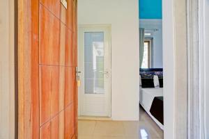 Koupelna v ubytování OYO 94834 Homestay Arjuna Near Taman Safari 2 Prigen