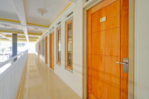 Fotografie z fotogalerie ubytování OYO 94834 Homestay Arjuna Near Taman Safari 2 Prigen v destinaci Dayu + 21 fotografií