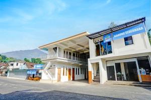 Nespecifikovaný výhled na hory nebo výhled na hory při pohledu z hotelu