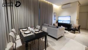 Foto de la galería de Royal Two Bedroom with Private Terrace Olaya en Riad