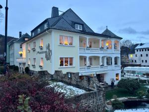 Το κτήριο όπου στεγάζεται  ο ξενώνας +29 φωτογραφίες